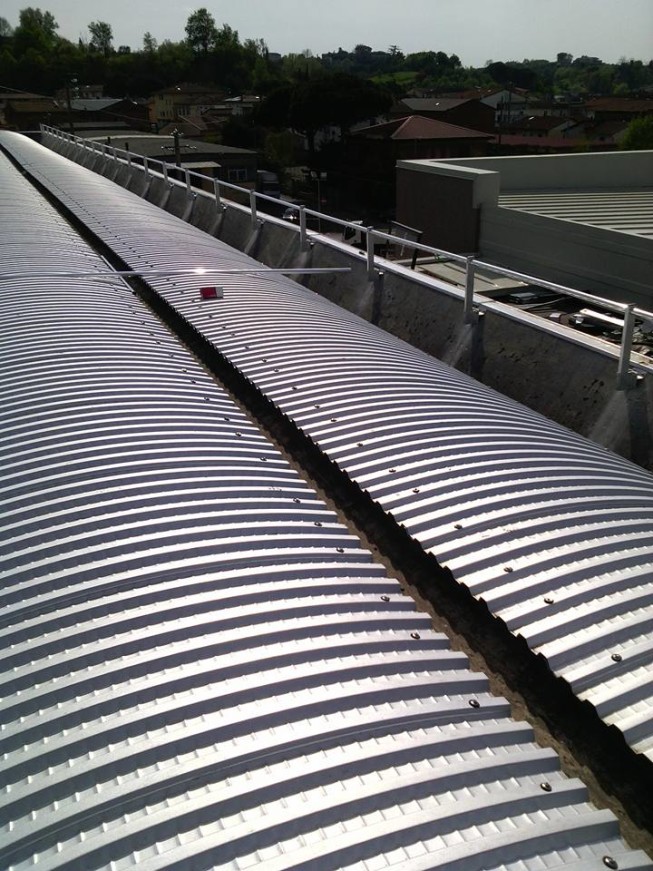 Installazione parapetto verticale in alluminio a Ponte a Egola | SafetyService